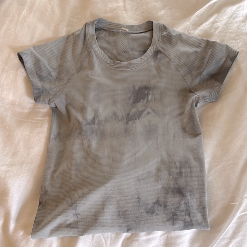 LULULEMON grey tie dye design swiftly tech